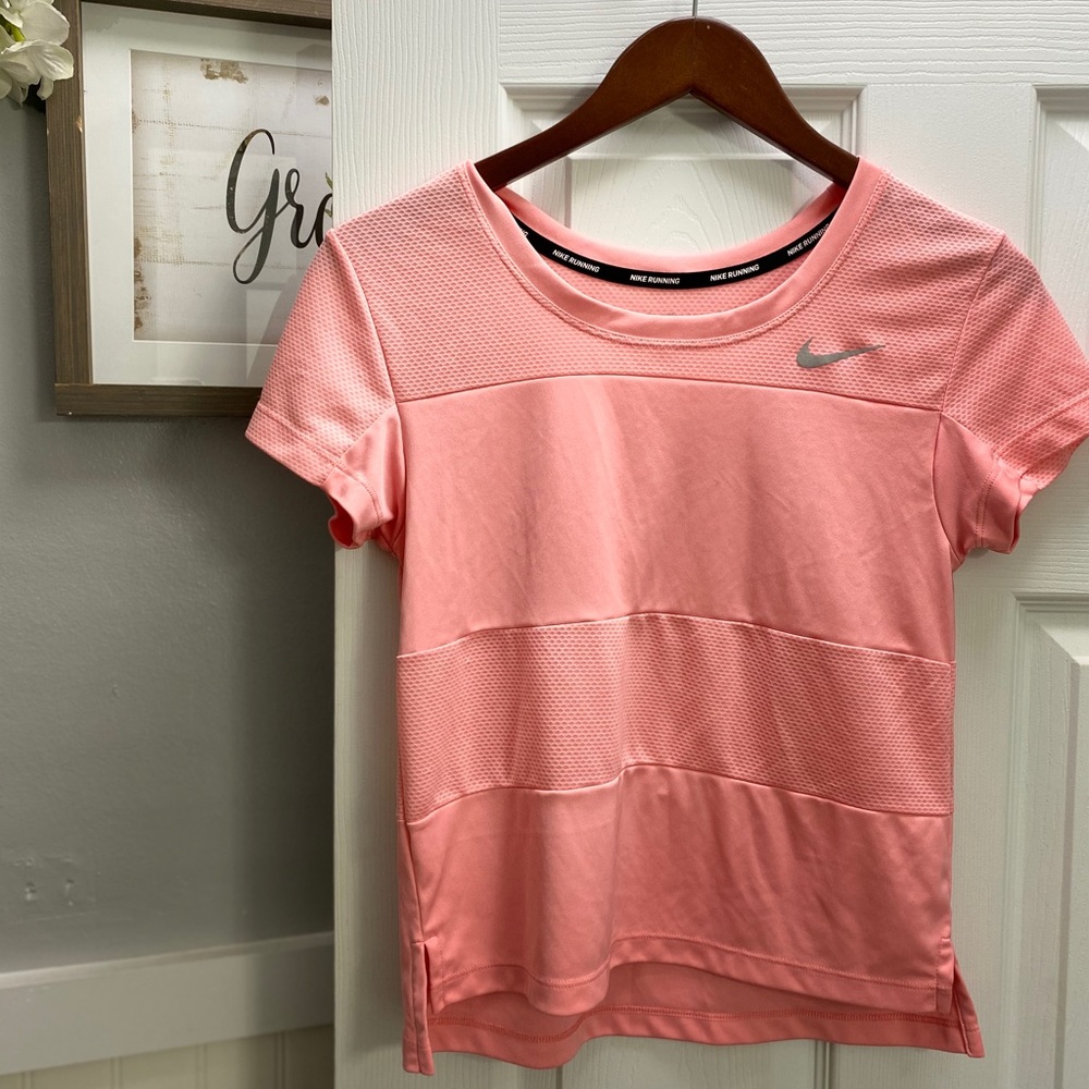 Nike tee S